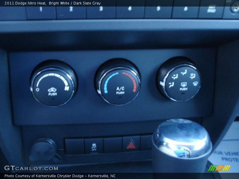 Controls of 2011 Nitro Heat