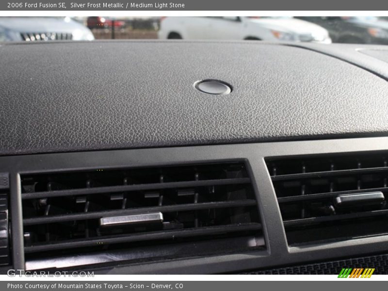 Silver Frost Metallic / Medium Light Stone 2006 Ford Fusion SE