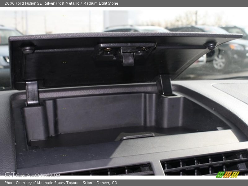 Silver Frost Metallic / Medium Light Stone 2006 Ford Fusion SE