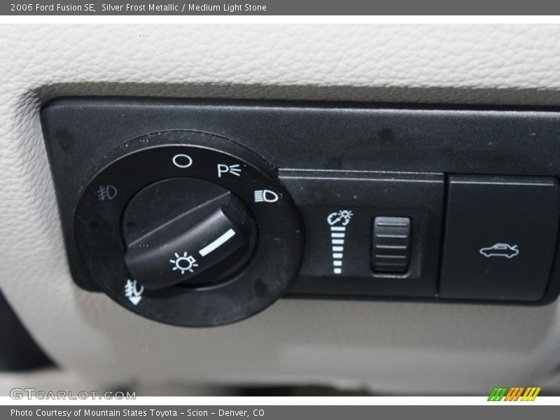 Silver Frost Metallic / Medium Light Stone 2006 Ford Fusion SE