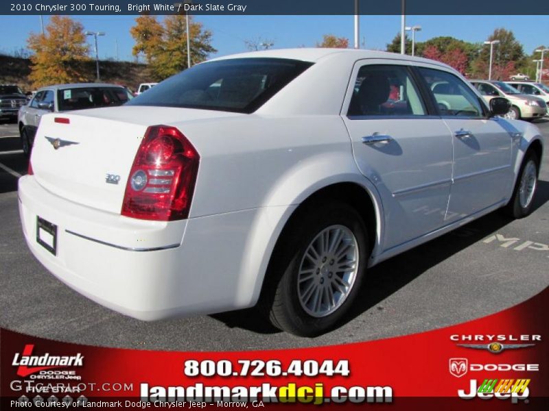 Bright White / Dark Slate Gray 2010 Chrysler 300 Touring
