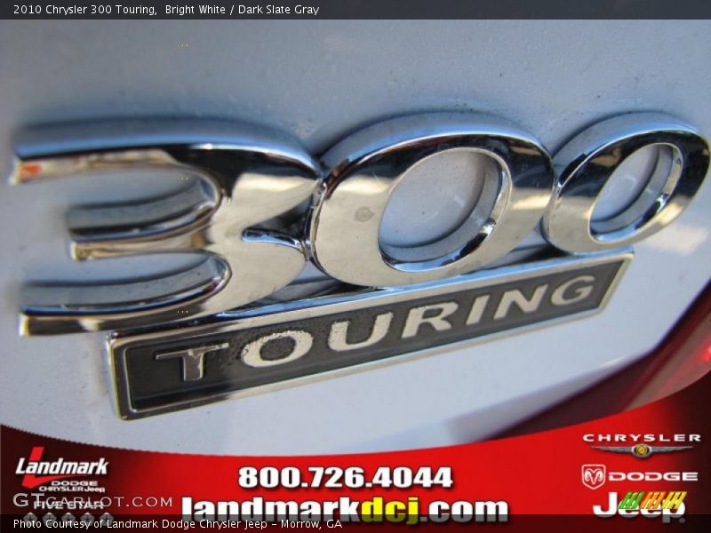 Bright White / Dark Slate Gray 2010 Chrysler 300 Touring