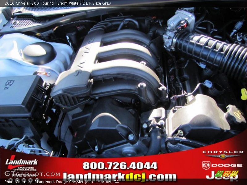 Bright White / Dark Slate Gray 2010 Chrysler 300 Touring