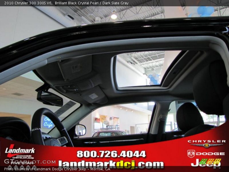 Brilliant Black Crystal Pearl / Dark Slate Gray 2010 Chrysler 300 300S V6