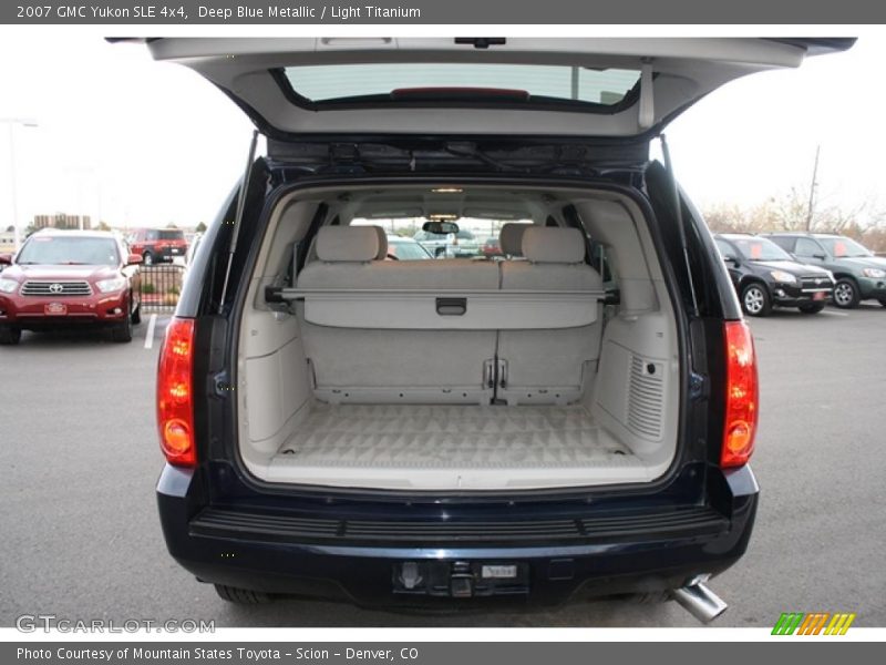 Deep Blue Metallic / Light Titanium 2007 GMC Yukon SLE 4x4