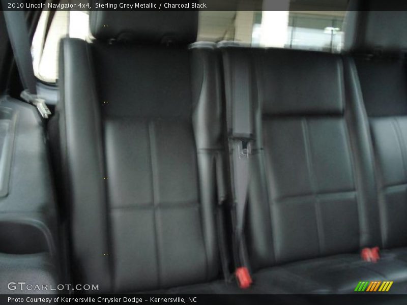 Sterling Grey Metallic / Charcoal Black 2010 Lincoln Navigator 4x4