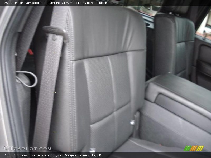 Sterling Grey Metallic / Charcoal Black 2010 Lincoln Navigator 4x4