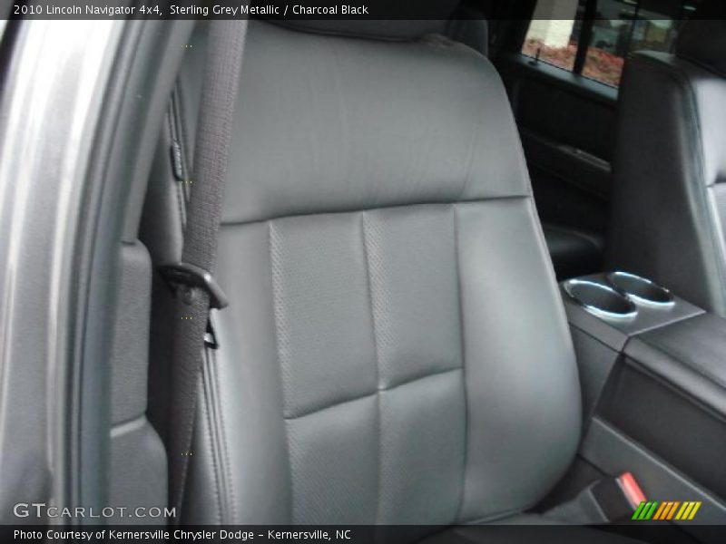 Sterling Grey Metallic / Charcoal Black 2010 Lincoln Navigator 4x4