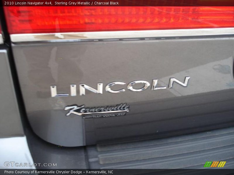 Sterling Grey Metallic / Charcoal Black 2010 Lincoln Navigator 4x4