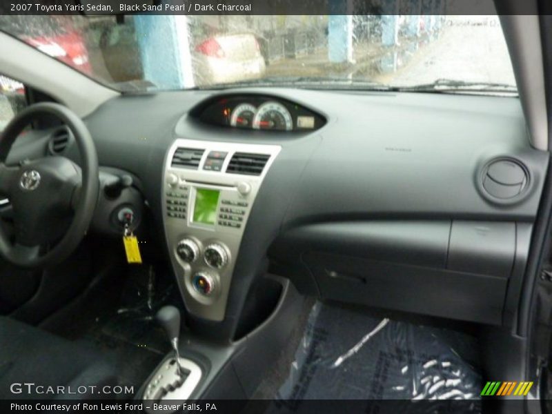 Black Sand Pearl / Dark Charcoal 2007 Toyota Yaris Sedan