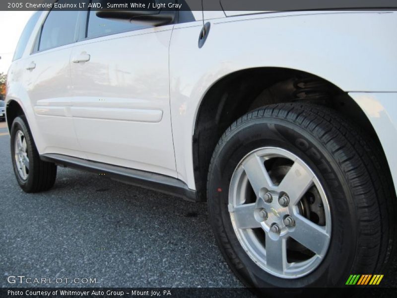 Summit White / Light Gray 2005 Chevrolet Equinox LT AWD