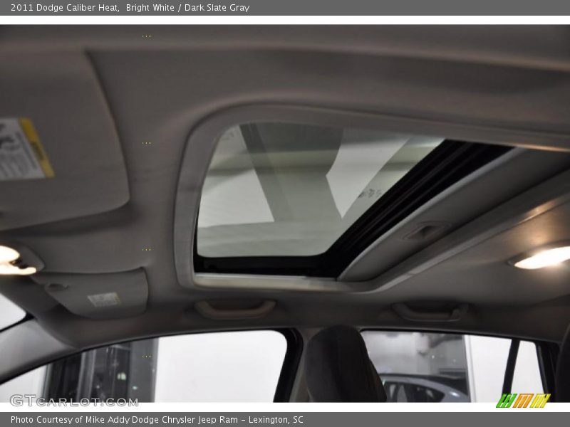 Sunroof of 2011 Caliber Heat