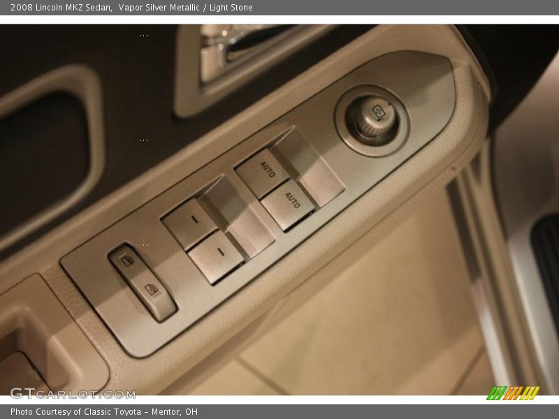 Vapor Silver Metallic / Light Stone 2008 Lincoln MKZ Sedan