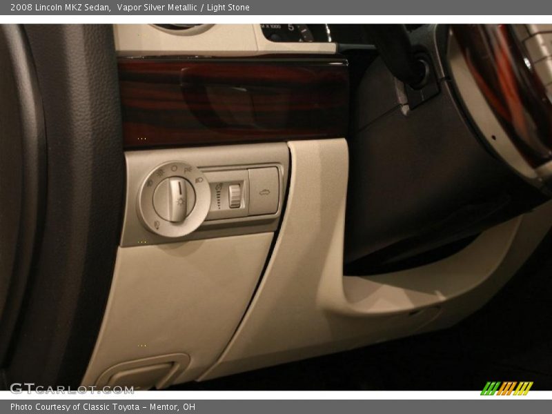 Vapor Silver Metallic / Light Stone 2008 Lincoln MKZ Sedan