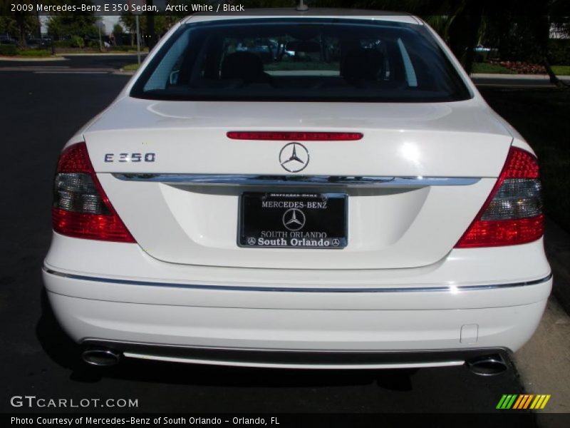 Arctic White / Black 2009 Mercedes-Benz E 350 Sedan