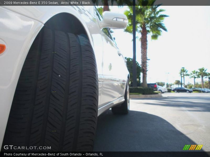 Arctic White / Black 2009 Mercedes-Benz E 350 Sedan