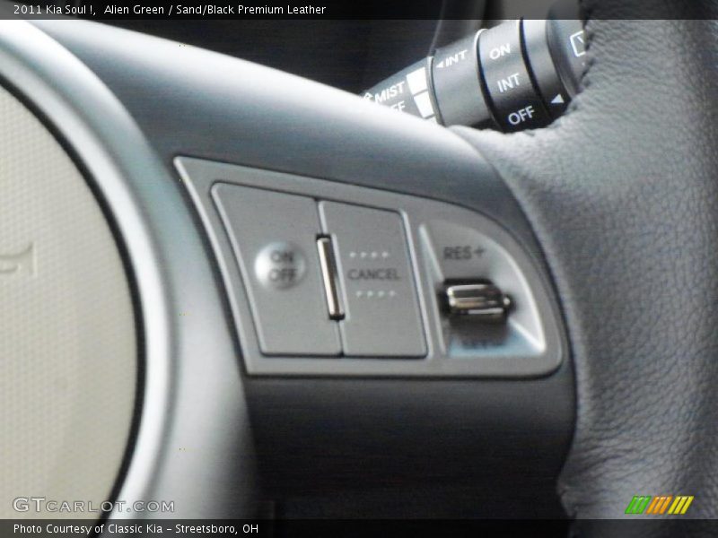 Alien Green / Sand/Black Premium Leather 2011 Kia Soul !