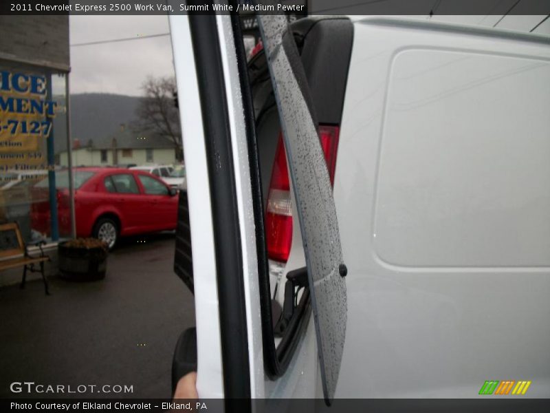 Summit White / Medium Pewter 2011 Chevrolet Express 2500 Work Van