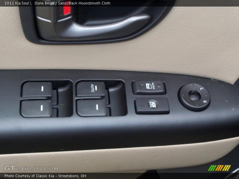 Dune Beige / Sand/Black Houndstooth Cloth 2011 Kia Soul !