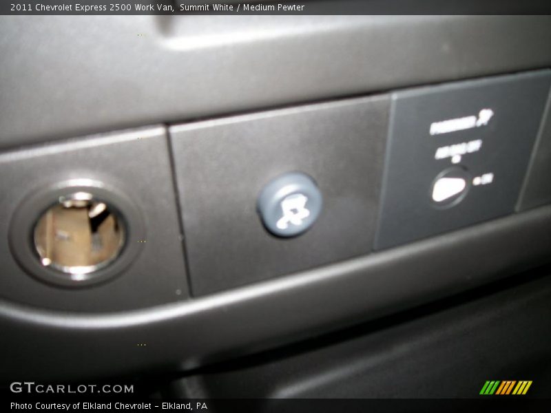Summit White / Medium Pewter 2011 Chevrolet Express 2500 Work Van