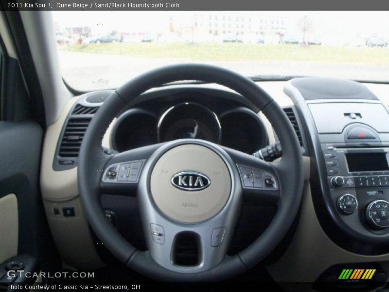 Dune Beige / Sand/Black Houndstooth Cloth 2011 Kia Soul !