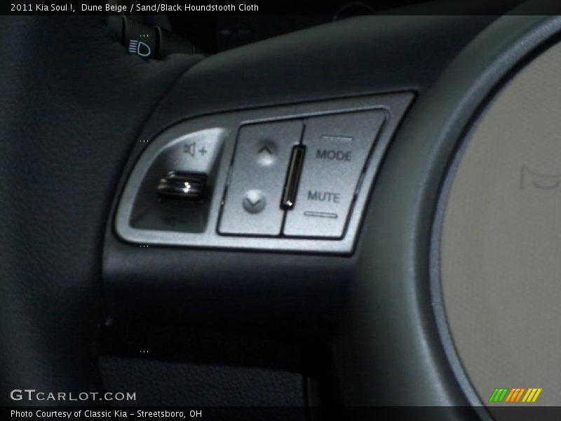 Dune Beige / Sand/Black Houndstooth Cloth 2011 Kia Soul !