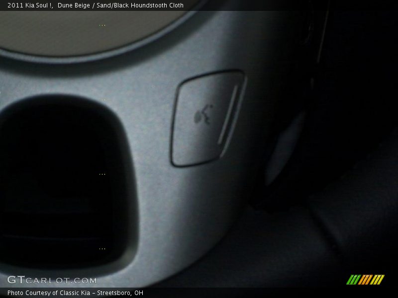 Dune Beige / Sand/Black Houndstooth Cloth 2011 Kia Soul !