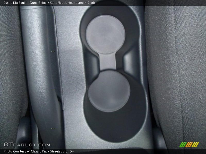 Dune Beige / Sand/Black Houndstooth Cloth 2011 Kia Soul !