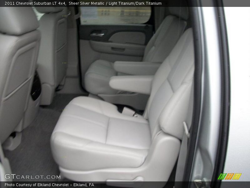 Sheer Silver Metallic / Light Titanium/Dark Titanium 2011 Chevrolet Suburban LT 4x4