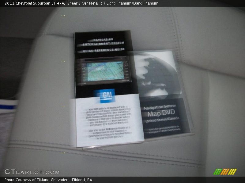 Sheer Silver Metallic / Light Titanium/Dark Titanium 2011 Chevrolet Suburban LT 4x4