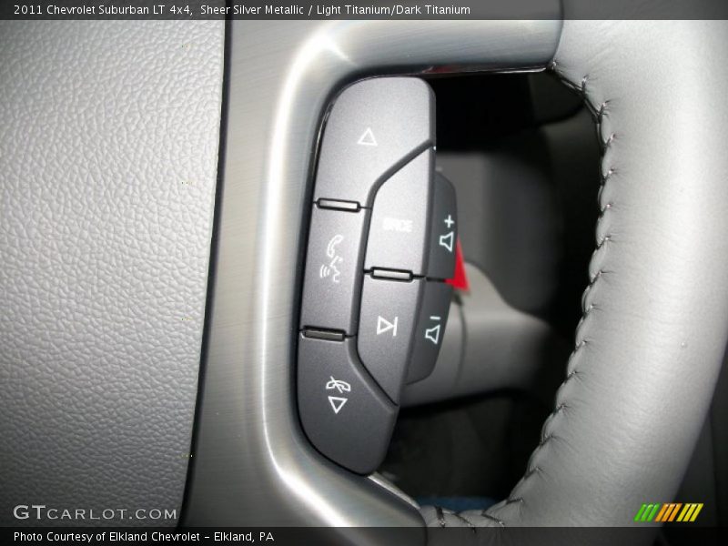 Sheer Silver Metallic / Light Titanium/Dark Titanium 2011 Chevrolet Suburban LT 4x4