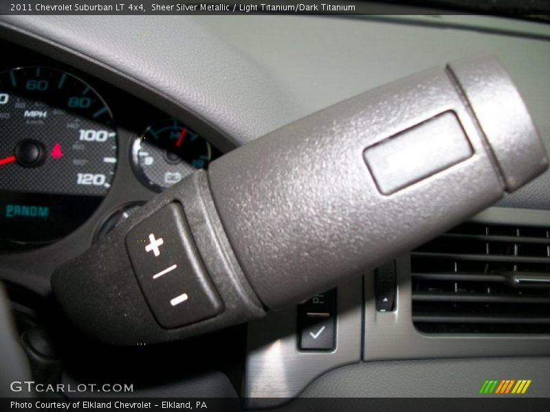 Sheer Silver Metallic / Light Titanium/Dark Titanium 2011 Chevrolet Suburban LT 4x4