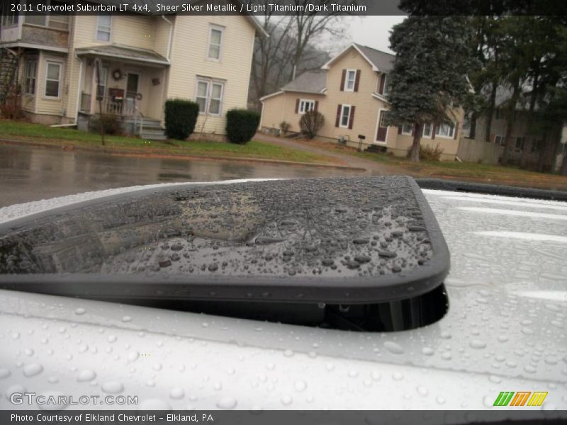 Sheer Silver Metallic / Light Titanium/Dark Titanium 2011 Chevrolet Suburban LT 4x4