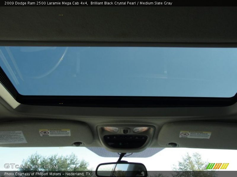 Sunroof of 2009 Ram 2500 Laramie Mega Cab 4x4