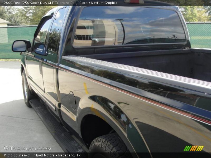 Black / Medium Graphite 2000 Ford F250 Super Duty XLT Extended Cab