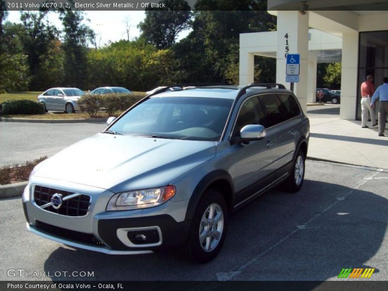 Electric Silver Metallic / Off Black 2011 Volvo XC70 3.2