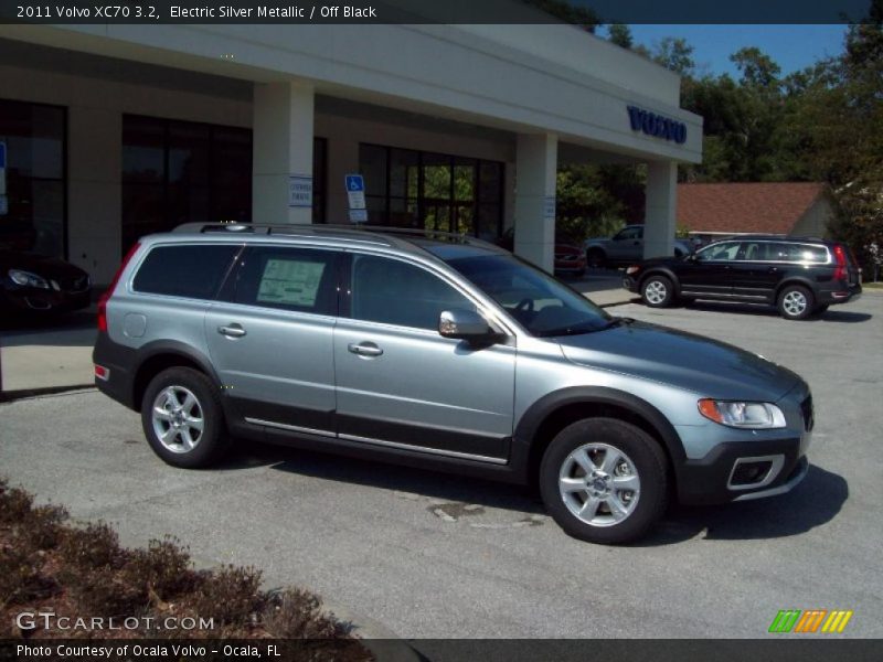 Electric Silver Metallic / Off Black 2011 Volvo XC70 3.2