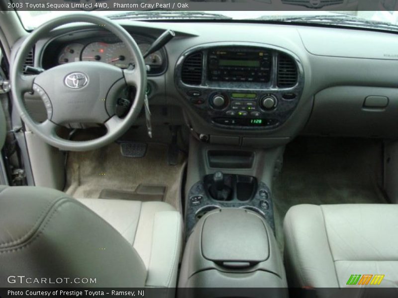 Dashboard of 2003 Sequoia Limited 4WD
