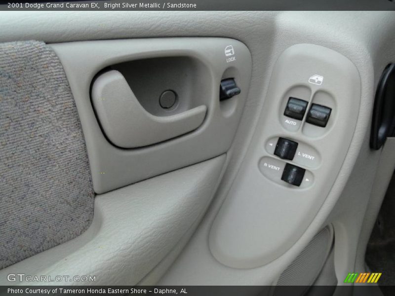 Bright Silver Metallic / Sandstone 2001 Dodge Grand Caravan EX