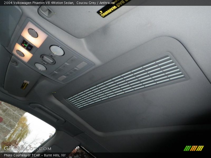 Coucou Grey / Anthracite 2004 Volkswagen Phaeton V8 4Motion Sedan