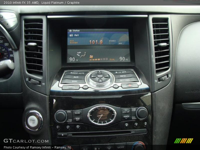 Controls of 2010 FX 35 AWD