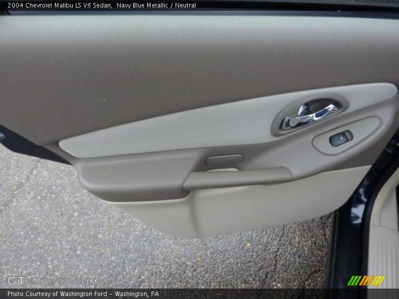 Door Panel of 2004 Malibu LS V6 Sedan