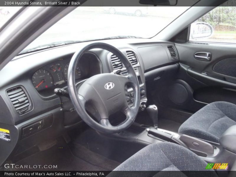 Brilliant Silver / Black 2004 Hyundai Sonata