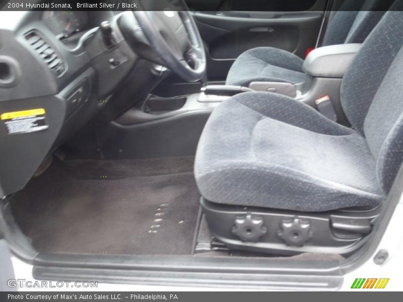 Brilliant Silver / Black 2004 Hyundai Sonata