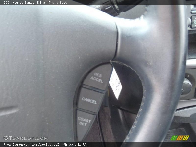 Brilliant Silver / Black 2004 Hyundai Sonata