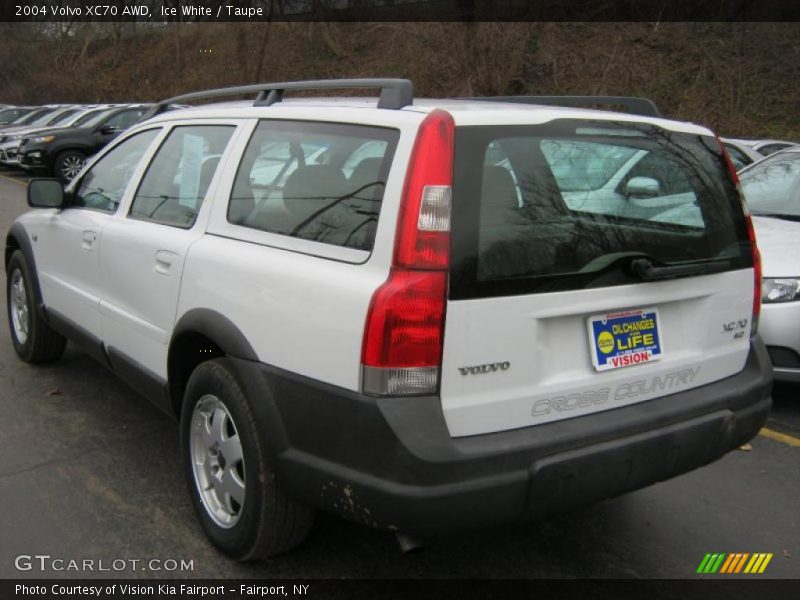 Ice White / Taupe 2004 Volvo XC70 AWD