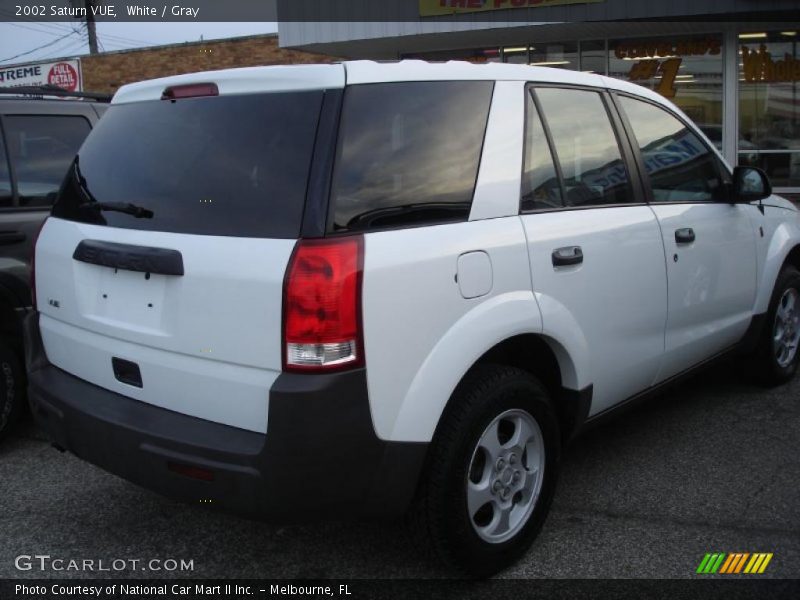 White / Gray 2002 Saturn VUE
