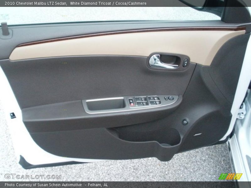 Door Panel of 2010 Malibu LTZ Sedan
