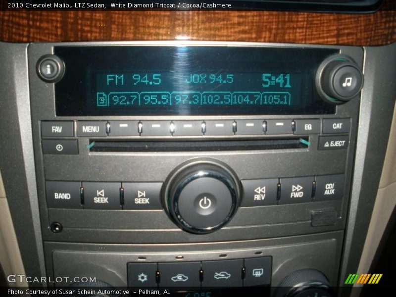 Controls of 2010 Malibu LTZ Sedan