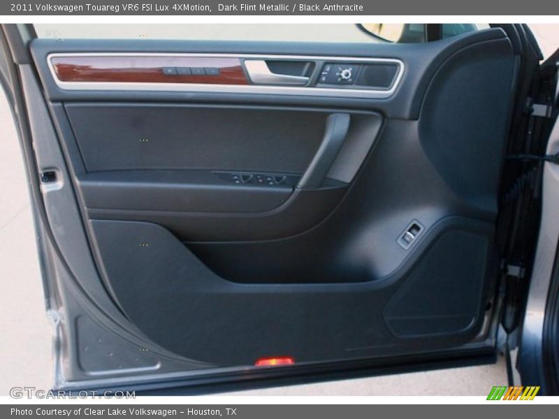 Door Panel of 2011 Touareg VR6 FSI Lux 4XMotion